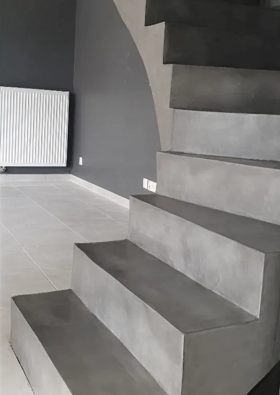 Escalier en béton ciré.